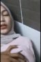 hijab cantik ml di toilet hijab cantik ml di toilet