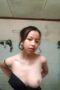 Pamer Badan di Kamar Mandi BH Hitam Tembok Daun Pamer Badan di Kamar Mandi BH Hitam Tembok Daun