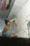 Mandi masih pake Sendal Ungu dan Kacamata Mandi masih pake Sendal Ungu dan Kacamata