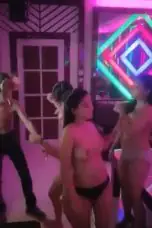Karaoke bugil sama LC enak di belai