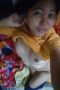 Weni cewe birahi pamer tete baju kuning Weni cewe birahi pamer tete baju kuning