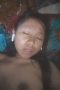 Risa SMA mot boongan di kasur earphone putih Risa SMA mot boongan di kasur earphone putih