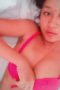 xzia pamer tete bh pink tiduran xzia pamer tete bh pink tiduran